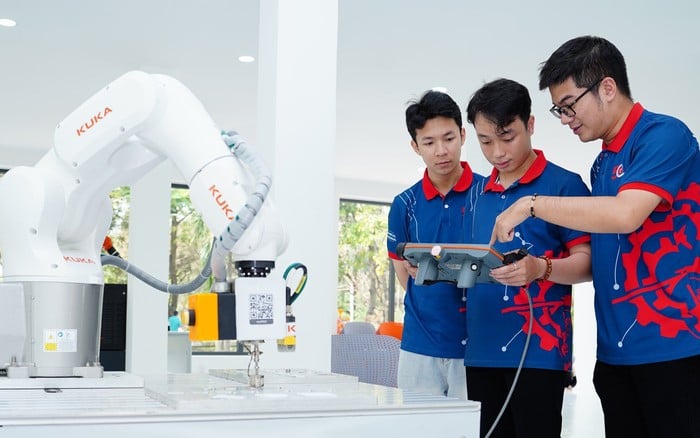 Tuyển sinh điện hạt nhân 2026: Lộ trình đào tạo thế hệ kỹ sư năng lượng  tinh hoa