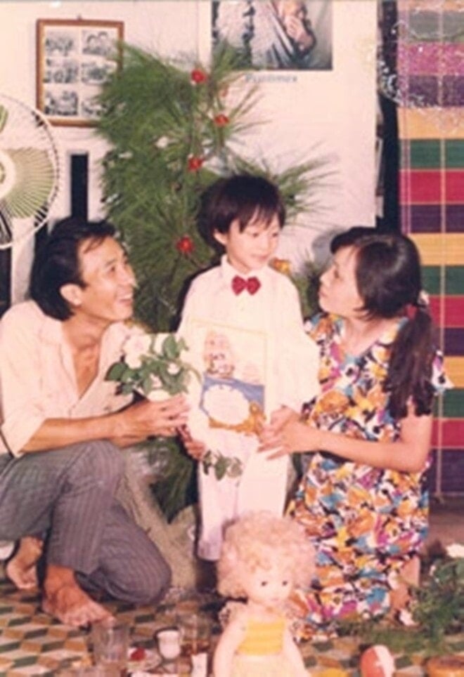 Cậu bé sành điệu hát hay được phóng viên Nga phỏng vấn hơn 30 năm trước, giờ đã là ca sĩ hàng đầu Việt Nam - 14