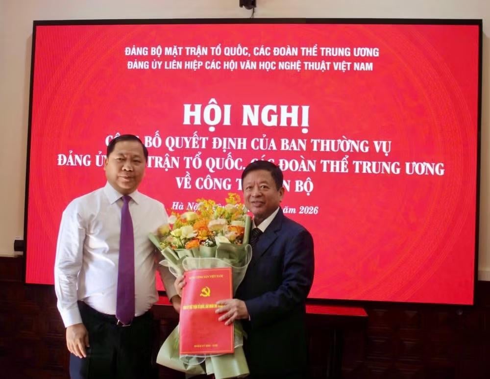 Gallery - Gia thế đáng ngưỡng mộ của một gia đình nghệ sĩ Việt: Bố là nhạc sĩ, PGS.TS danh tiếng, mẹ là NSƯT, con gái tiếp bước nghệ thuật - image 9