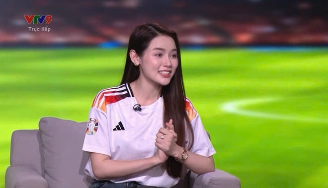 Gallery - Lộ diện gái xinh Đắk Lắk check-in xem World Cup 2026 tại Mỹ đang HOT rần rần: Cuộc sống vô cùng sang chảnh, mới tậu BMW - image 4