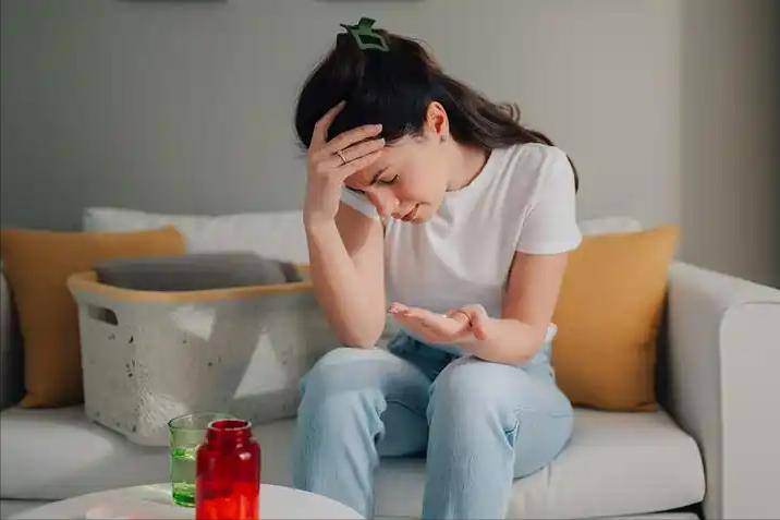 Gallery - Bác sĩ chuyên khoa thận: Dấu hiệu nguy hiểm nhất của bệnh thận không phải là phù nề, mà là sự xuất hiện thường xuyên của 4 bất thường này
