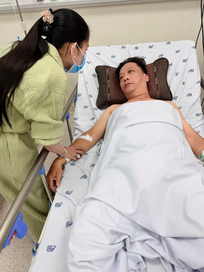 Gallery - Sao Việt 2/7: Nam nghệ sĩ Việt nổi tiếng bị đột quỵ vỡ mạch máu não; Trương Ngọc Ánh bị thay vai sau khi vướng lao lý - image 52