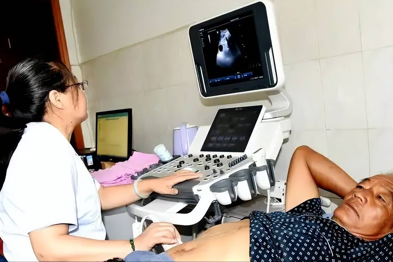 Gallery - Bác sĩ chuyên khoa thận: Dấu hiệu nguy hiểm nhất của bệnh thận không phải là phù nề, mà là sự xuất hiện thường xuyên của 4 bất thường này - image 4