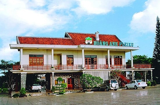 Gallery - Bầu Đức 4 lần trượt Đại học và hành trình từ cậu bé chăn bò đưa HAGL ra biển lớn: Đừng bao giờ ngộ nhận học Đại học là có tất cả! - image 3