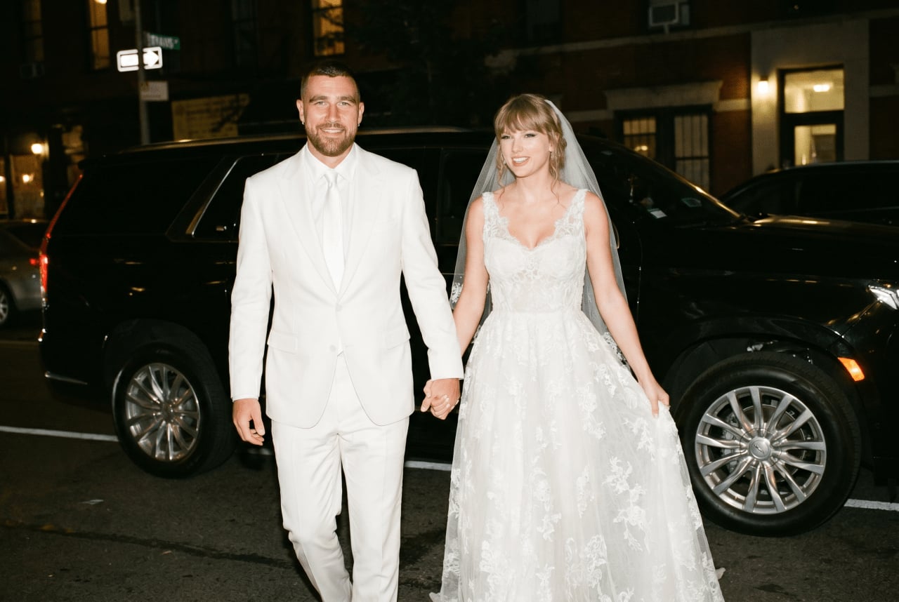 Đám cưới của Taylor Swift và chồng cầu thủ: Bảo mật kín bưng nhưng tại sao  trên mạng lại tràn ngập ảnh cưới của cặp đôi?