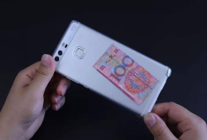 Gallery - Tại sao nên để ít tiền mặt sau ốp lưng điện thoại? Có một lý do, và 9/10 người không biết điều đó - image 3