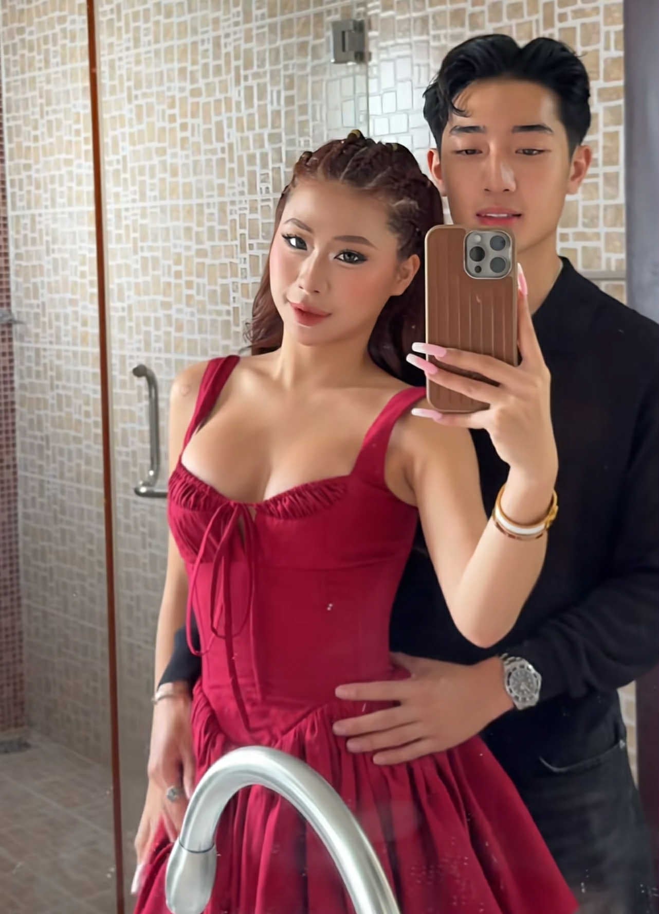 Gallery - Louis Phạm bất ngờ tiết lộ tình trạng mối quan hệ với bạn trai sau vụ lộ loạt clip nhạy cảm - image 1