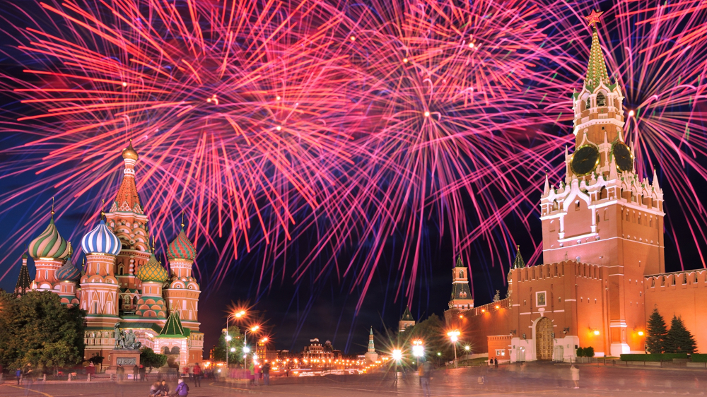 Fireworks_Russia_Moscow_Kremlin_538241_2560x1440