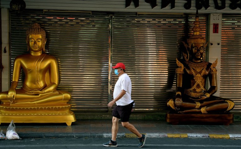 Thailand-Bangkok-Buddha-Images-Chinatown-Paul-Lakatos