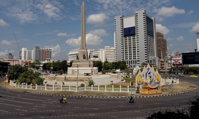 Thailand-Bangkok-Victory-Monument-Covid-19-Lockdown_April-19-2020