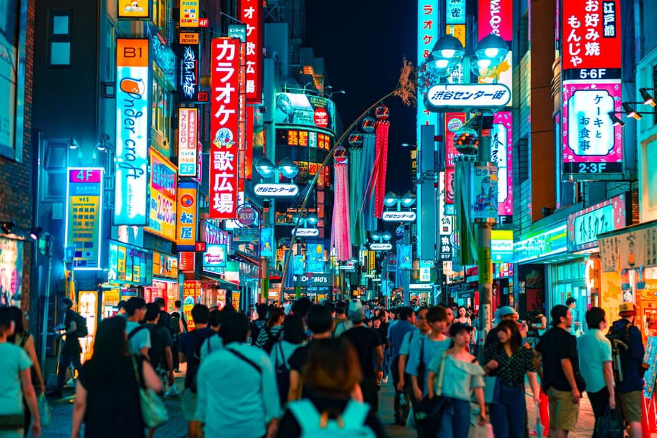 Featued-Tokyo-At-Night-min