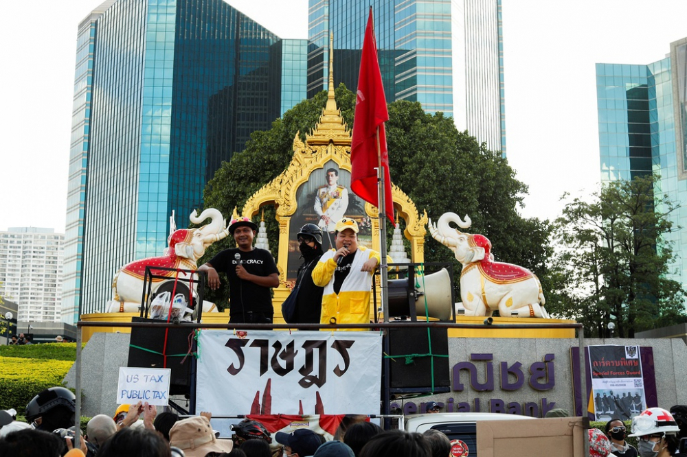 2020_11_25T093419Z_1125357721_RC29AK9PHICG_RTRMADP_3_THAILAND_PROTESTS