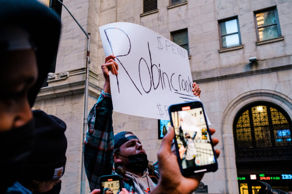 Robinhood_protest_nytimes