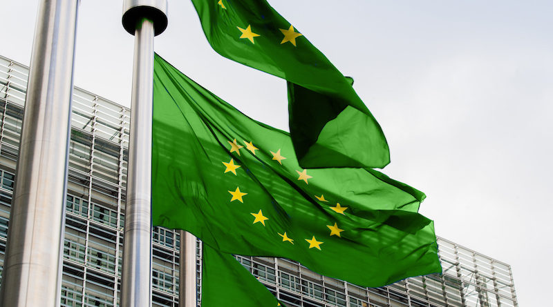 Green-EU-flags_web-800x445