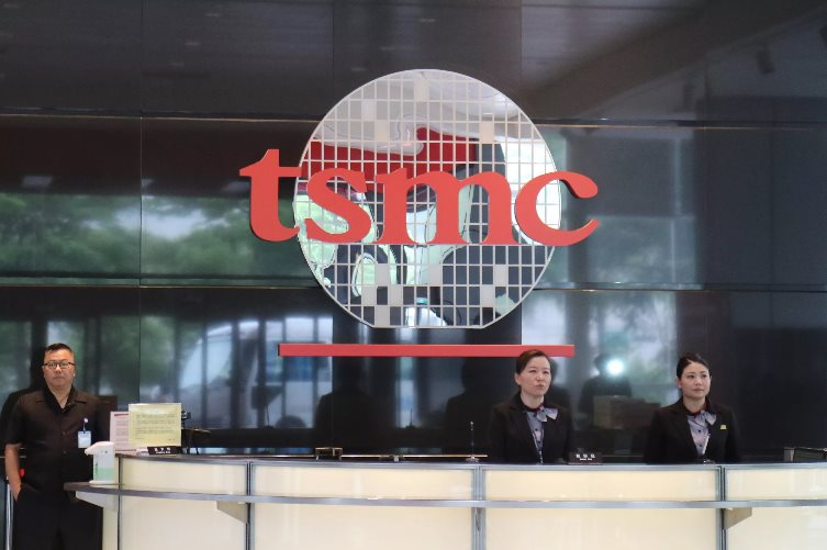TSMC báo lãi khủng nhờ khủng hoảng chip toàn cầu