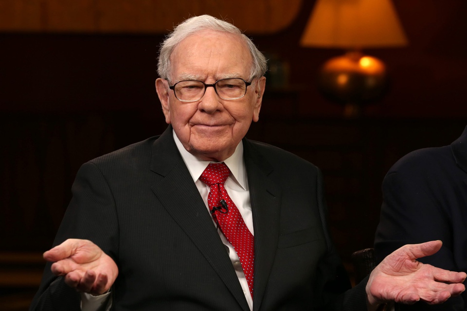 Warren_Buffett_sitting_on_128_billion_raises_questions_about_whether_scaled