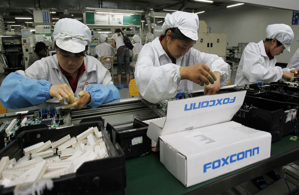 82321-foxconn-2211-1594698804