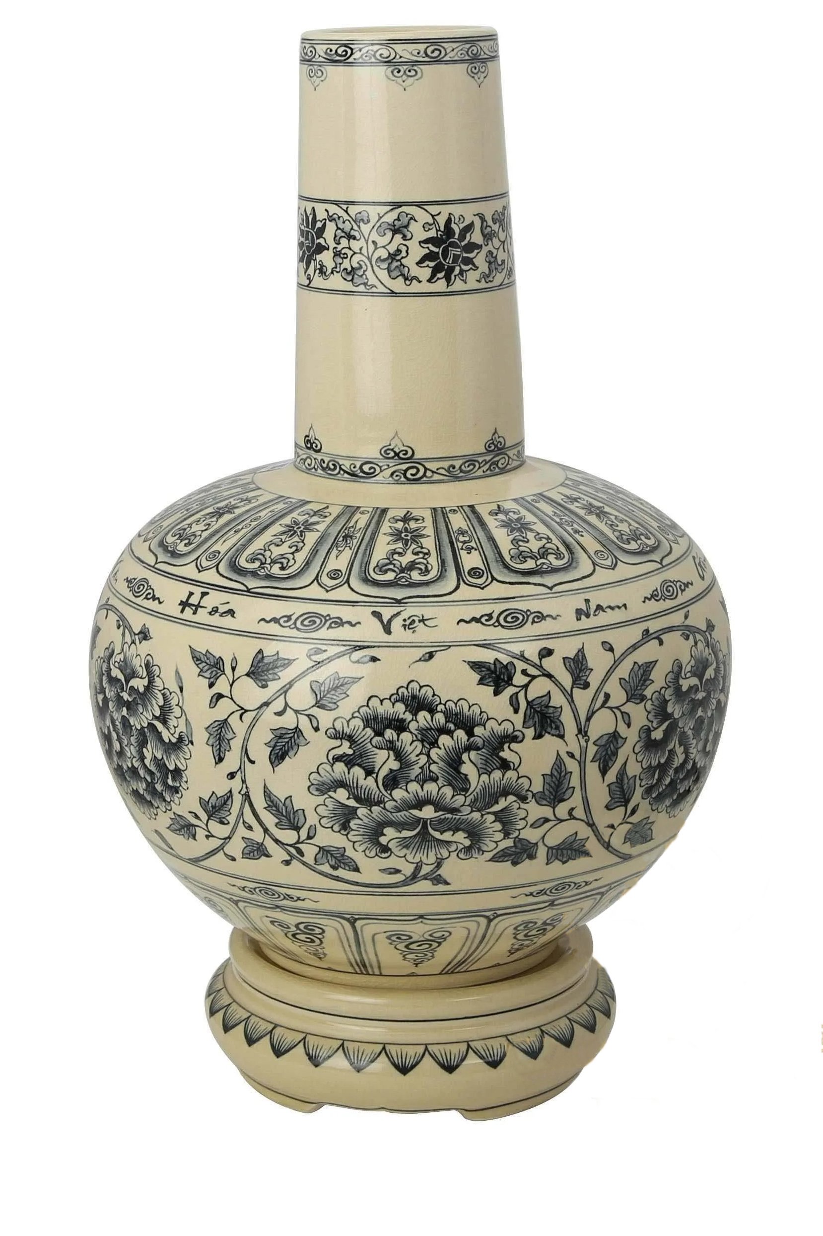 Bình hoa lam gốm Chu Đậu mô phỏng theo bình gốm cổ được bảo hiểm hàng triệu đô la tại Bảo tàng quốc gia Tokapi Saray, Istanbul (Thổ Nhĩ Kỳ).