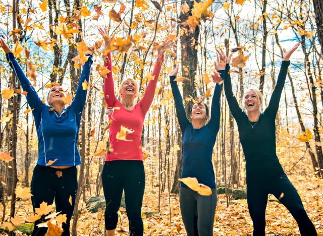 healthy-fit-friends-autumn-leave