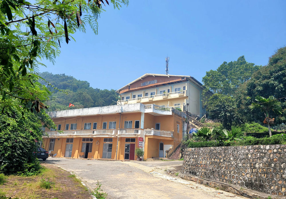 Khu nhà hội thảo khoa học tại bán đảo Vạn Hoa (Đồ Sơn) bị bỏ hoang nhiều năm