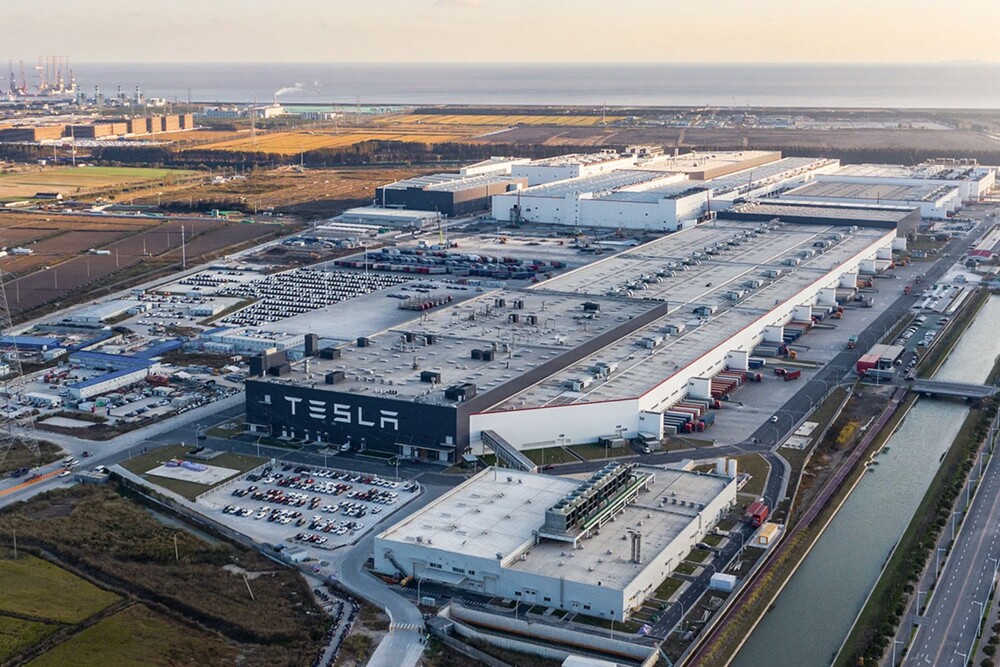 Nhà máy khổng lồ của Tesla tại Thượng Hải, Trung Quốc. Ảnh: Ảnh: China News Service.
