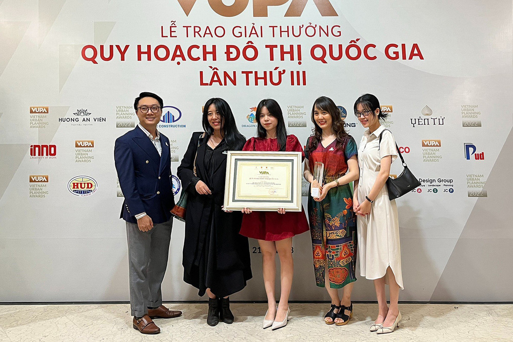 20230918-Dat Phuong nhan giai bac WUPA 2022