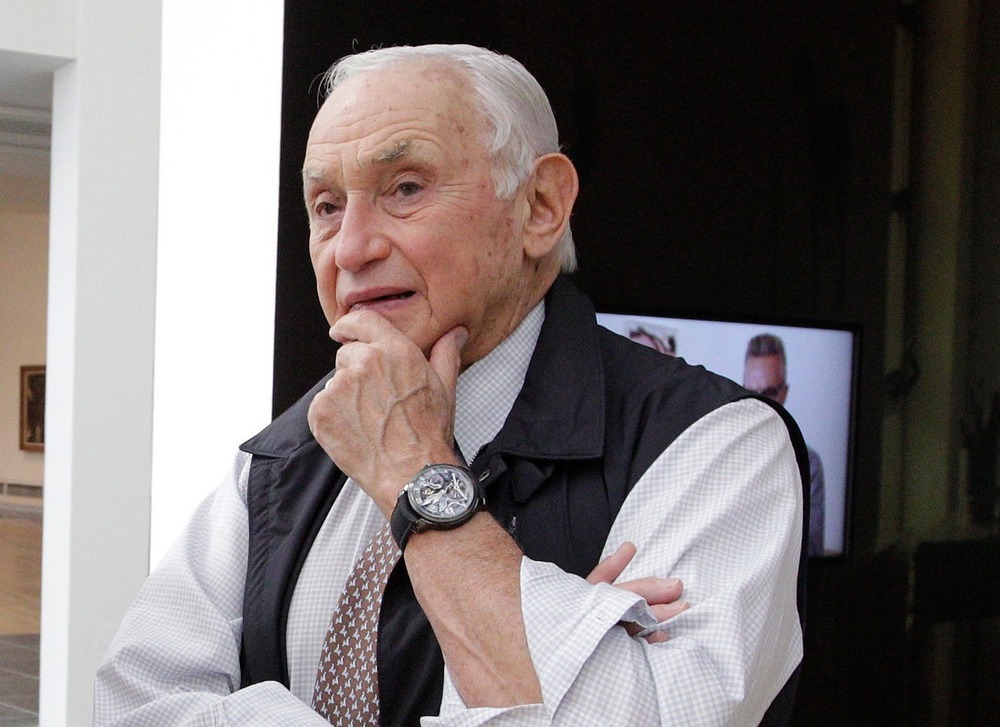 Les Wexner AP