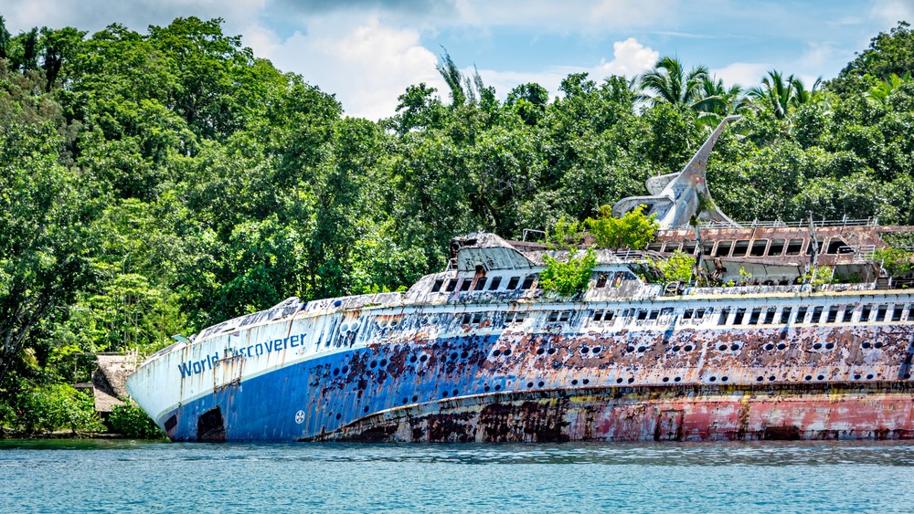 striking-uncharted-reef-rus