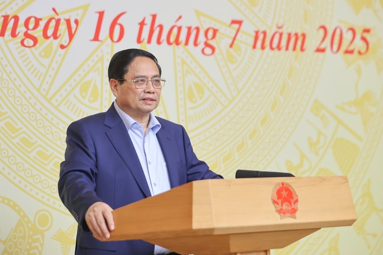 Thủ tướng: Tăng trưởng 8,3-8,5% năm 2025 không là 'mục tiêu bất khả thi'- Ảnh 1.