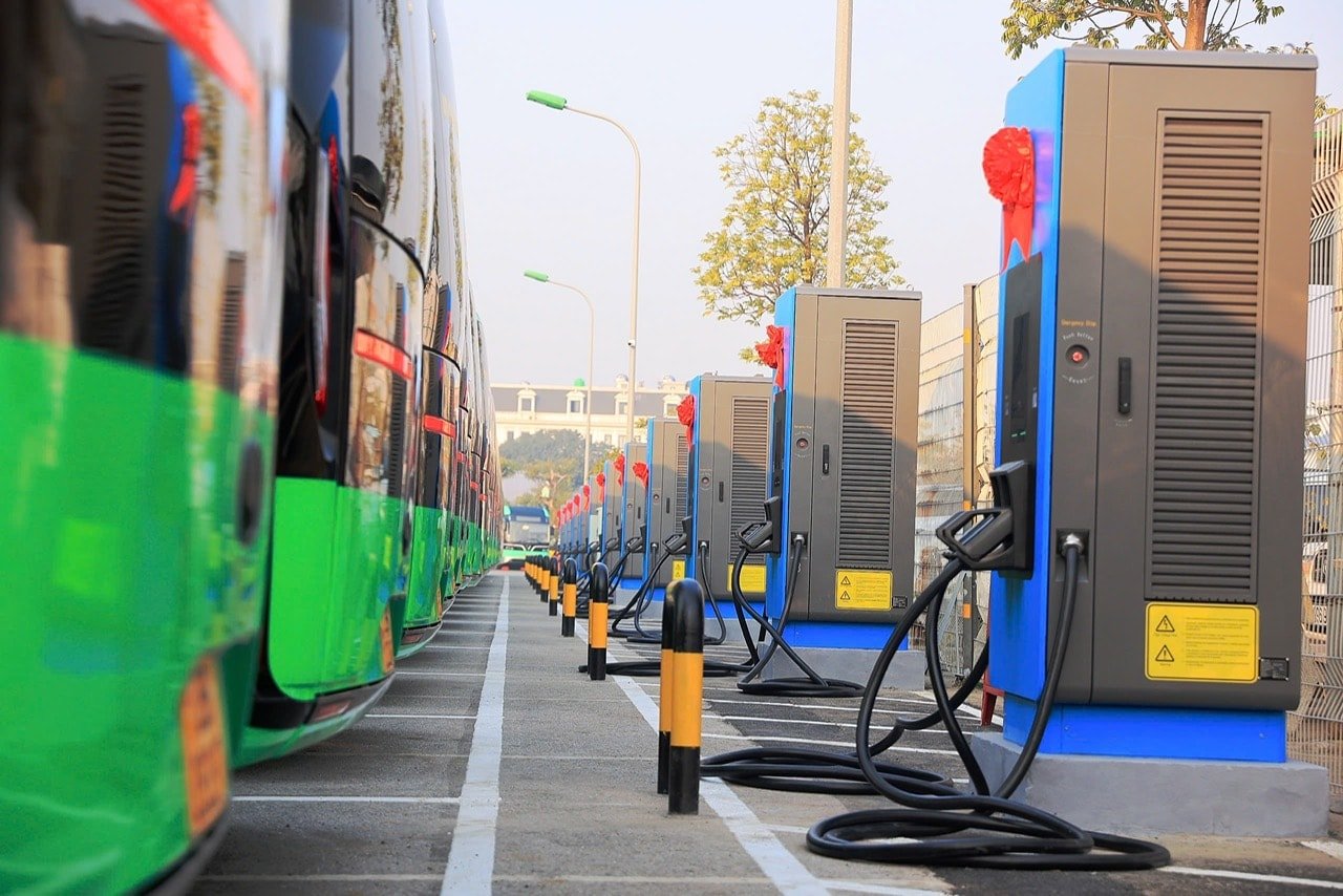Hà Nội sẽ sớm quy hoạch mạng lưới trạm sạc. Ảnh: Tuấn Khải.