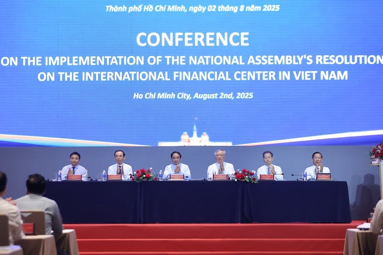 Thủ tướng: Trung tâm tài chính quốc tế là nơi pháp luật được
