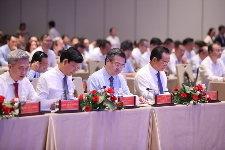 Thủ tướng: Trung tâm tài chính quốc tế là nơi pháp luật được