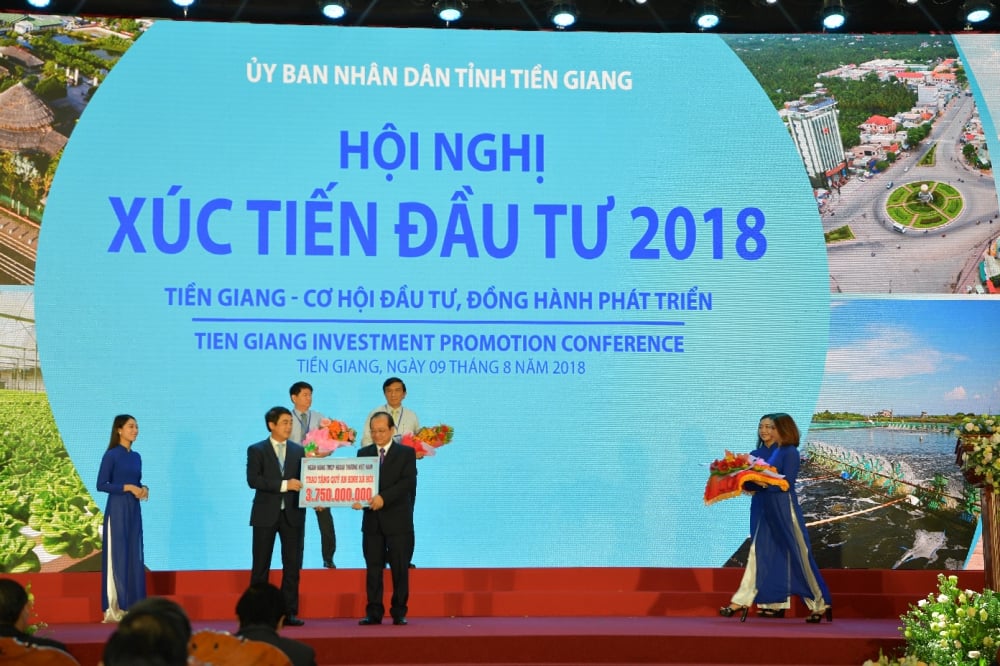 20180809_VCB_Hoi nghi XTDT TienGiang (2)-1