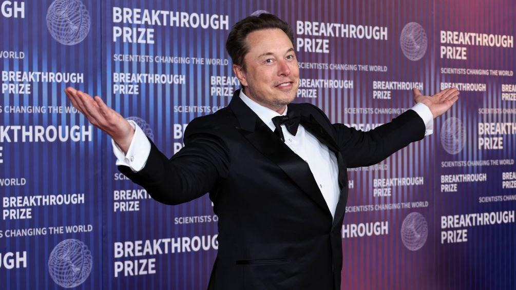 Tỷ phú Elon Musk phản ứng thế nào sau khi lại bị 'treo lương'?