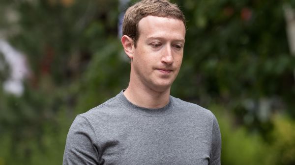 Ao Zuckerberg-GettyImages