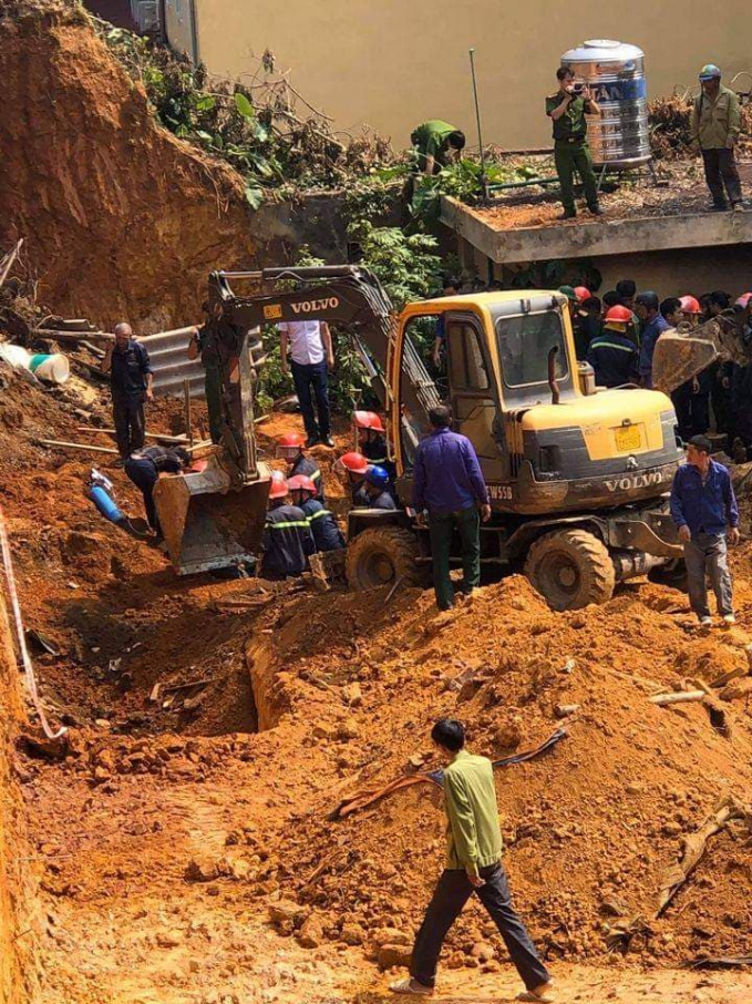 Hiện trường vụ tai nạn tại Trung tâm Kỹ thuật tổng hợp - Hướng nghiệp tỉnh Phú Thọ khiến 4 người bị vùi lấp. Ảnh: NH.