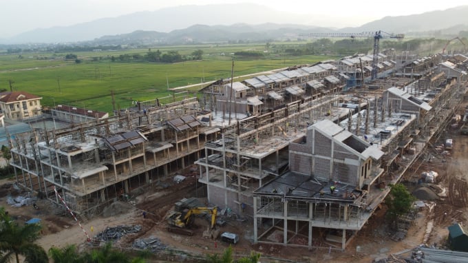Ngày 11/6/2020, UBND huyện Thanh Thủy đã có quyết định xử phạt hành chính 40 triệu đồng đối với Onsen Fuji do tổ chức thi công xây dựng dự án Tổ hợp Khách sạn nghỉ dưỡng Wyndham Thanh Thủy không có giấy phép xây dựng.