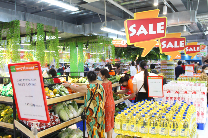 Hệ thống siêu thị, Minimart BRG Mart triển khai tích cực các Chương trình bán hàng không lợi nhuận hỗ trợ tiêu thụ nông sản cho một số địa phương gặp khó khăn trong việc tìm đầu ra do tác động bởi dịch Covid. Ảnh: Duy Quang.