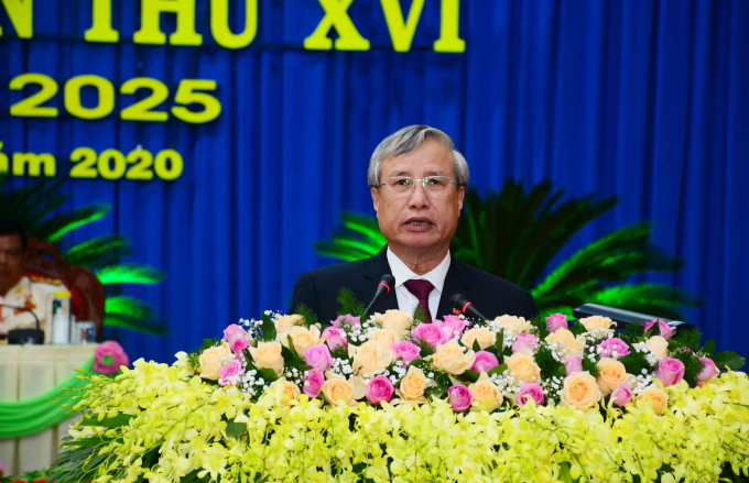 Ông Trần Quốc Vượng tham dự Đại hội.