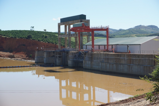 Thủy điện Plei Kần vẫn bất chấp phớt lờ chỉ đạo của cơ quan chức năng để tích nước trái phép. 
