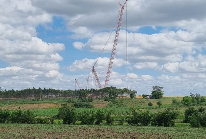 Các dự án điện gió xây dựng trên đất lâm nghiệp thuộc xã Chơ Long quản lý.