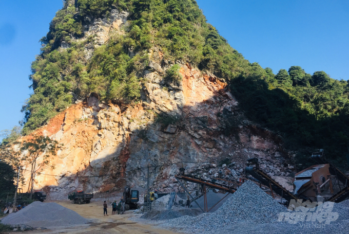 Theo dự kiến, mỏ đá Kéo Háu, thị trấn Thanh Nhật, huyện Hạ Lang nằm gần đường tỉnh lộ 207 sẽ không được tỉnh Cao Bằng cho phép khai thác lâu dài.