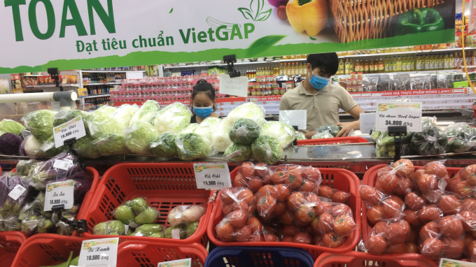 Rau củ quả tươi luôn được các siêu thị lớn trong thành phố Thái Nguyên tiếp nhận bao tiêu đầu ra, đã giúp cho nông dân yên tâm sản xuất. Ảnh: Đồng Văn Thưởng.