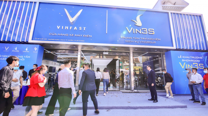 VinFast chính thức khai trương đồng loạt 64 showroom kết hợp trung tâm trải nghiệm Vin3S tại 30 tỉnh thành trên khắp cả nước.