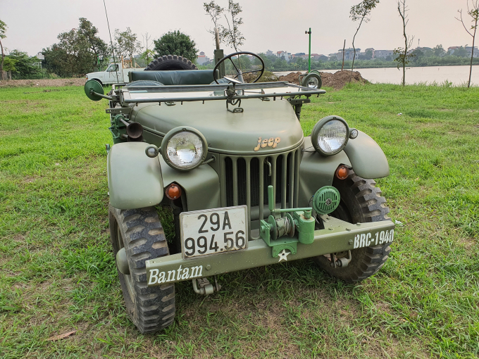 Là một mẫu xe quân sự nhưng Bantam có phần đầu khá mềm mại.