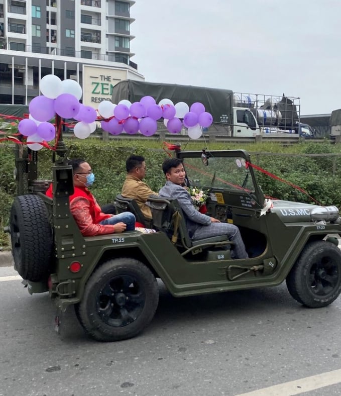 Xe Jeep cũng được chọn làm xe dâu cho những bạn trẻ thích độc lạ.