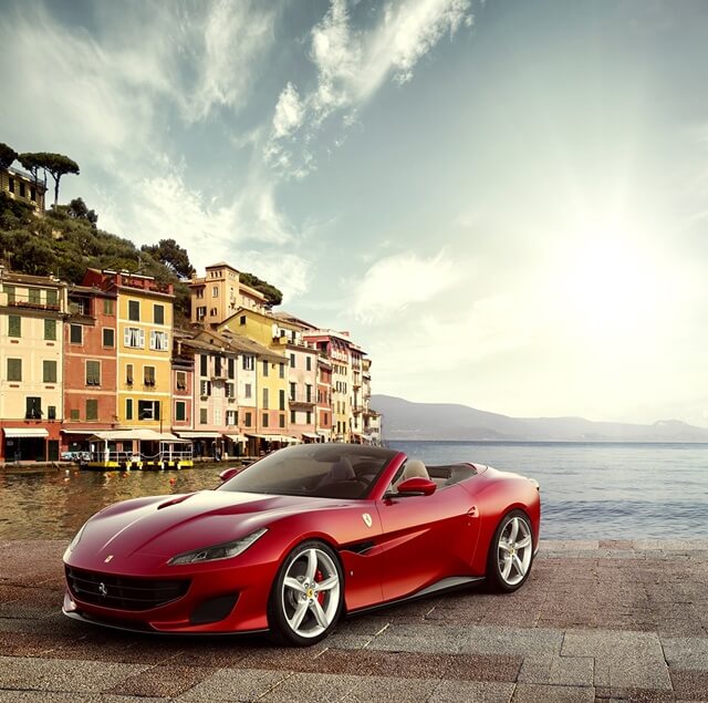 Ferrari Portofino được trang bị động cơ V8 3.9L nằm ở phía trước đi kèm hộp số 7 cấp F1.