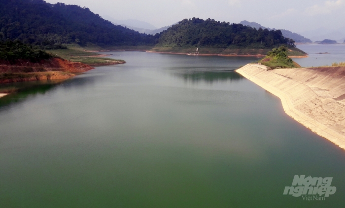 Nước trên các dòng sông chính của Thanh Hóa năm nay đều thấp hơn cùng kỳ, gây nguy cơ thiếu nước tưới phục vụ sản xuất nông nghiệp.