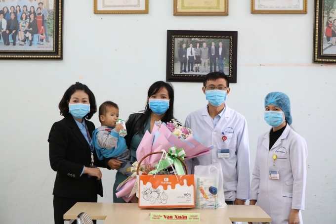 Hai trường hợp nghi nhiễm Covid đầu tiên tại Hải Phòng trong ngày xuất viện. Ảnh: Bệnh viện Hữu nghị Việt Tiệp.