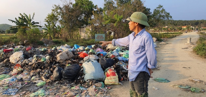 Rác thải nông thôn ở xã Chính Mỹ, huyện Thủy Nguyên.
